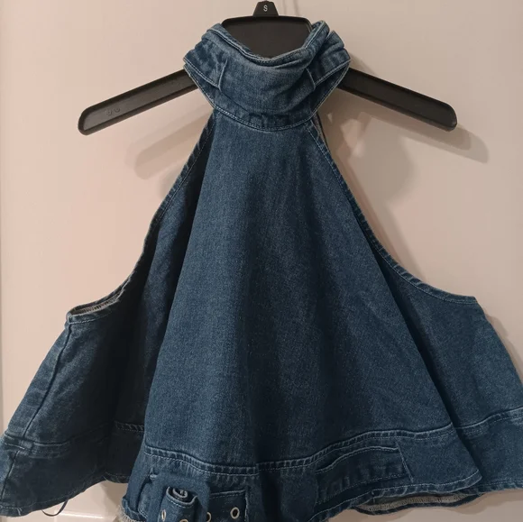 AKIRA Blue Crop Halter Tank Top - Picture 2 of 6